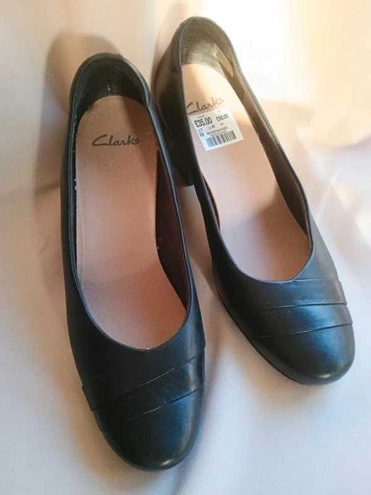 Skórzane czółenka ze skóry naturalnej buty na obcasie klocku Clarks 41