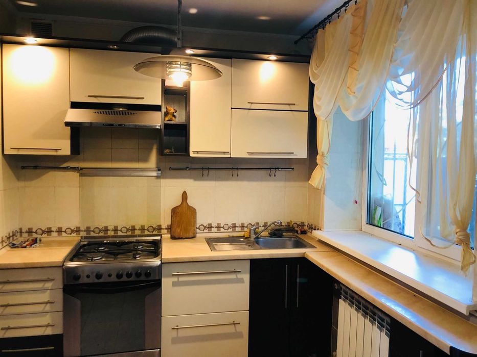 Продам Будинок в Києві за ціною квартири. Катеріновка.