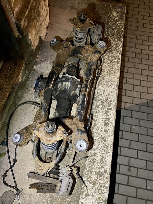 VW Passat b5 b5.5 4x4 4motion belka tył wózek sanki zawieszenie