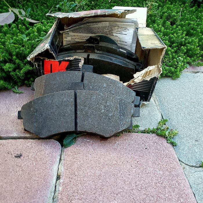 Продаю тормозные колодки передние на Хюндай Матрикс