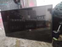 TV Samsung  model: UE43RU7025K