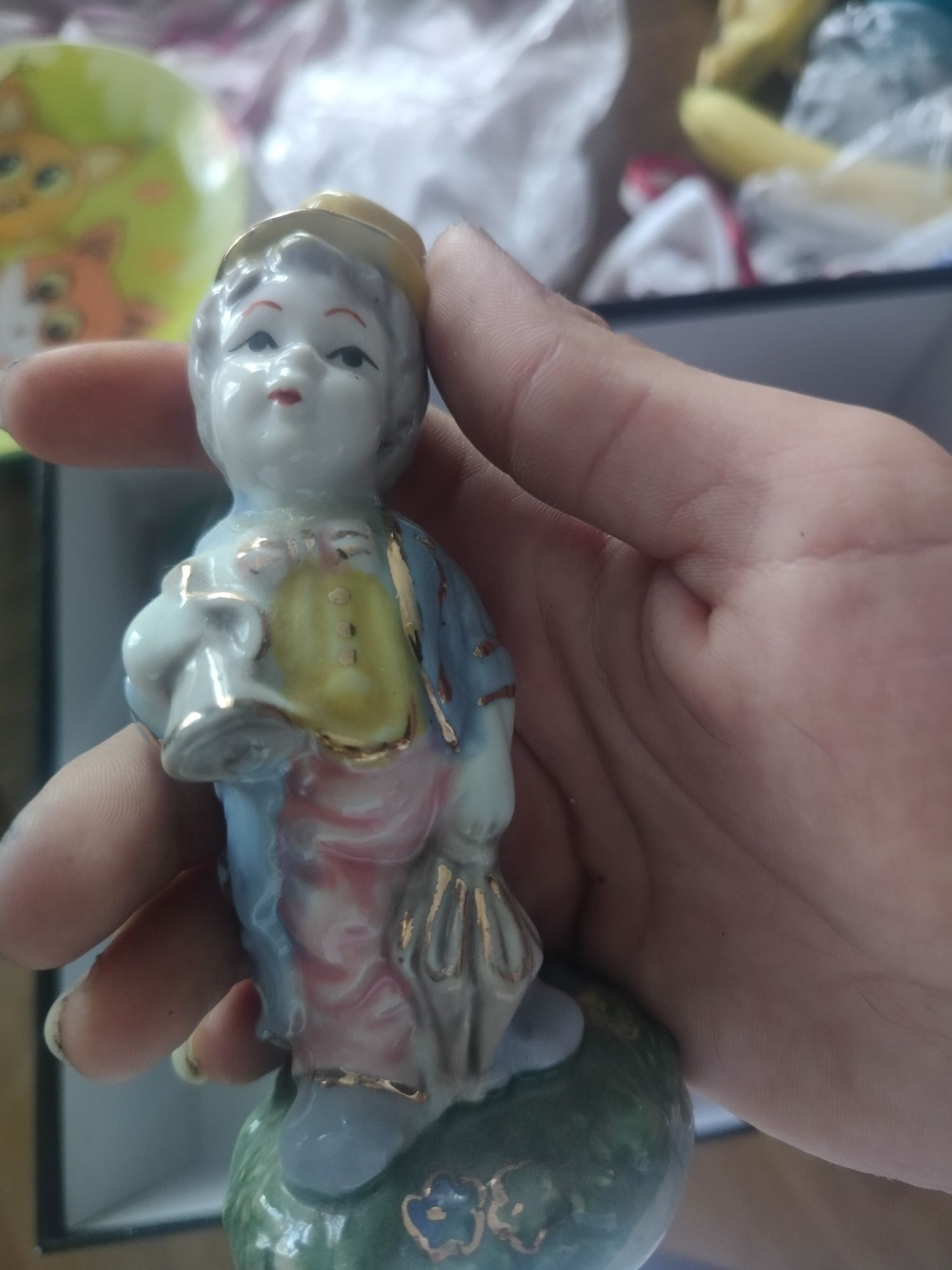 Porcelanowa figurka