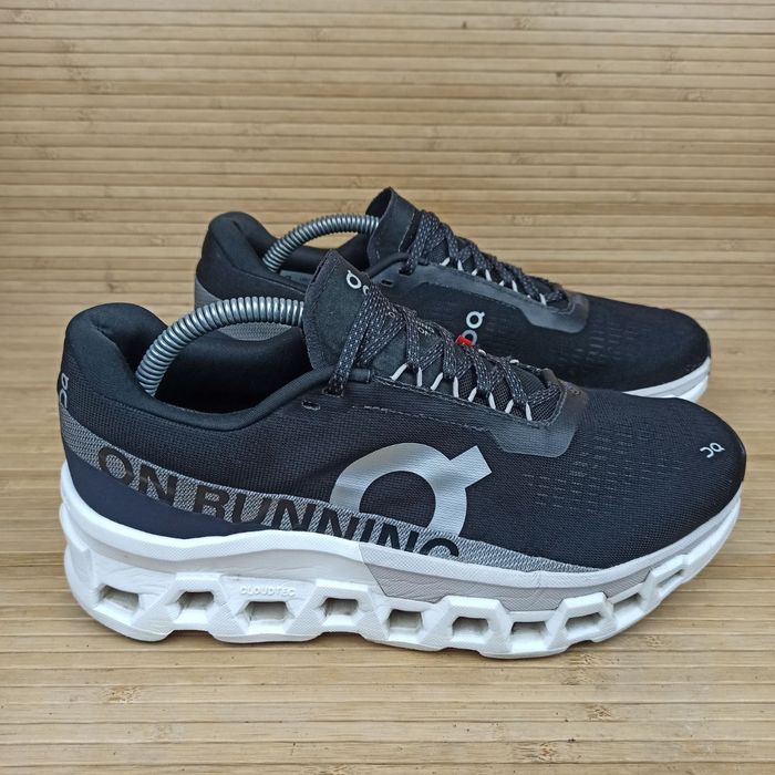 Кросівки On Running Cloudmonster Розмір 43 (27,5 см.)