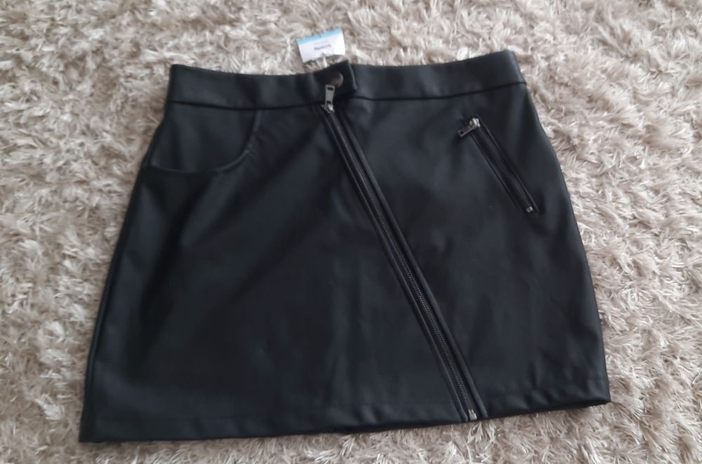 Spódnica mini ecoskora nowa Sinsay L