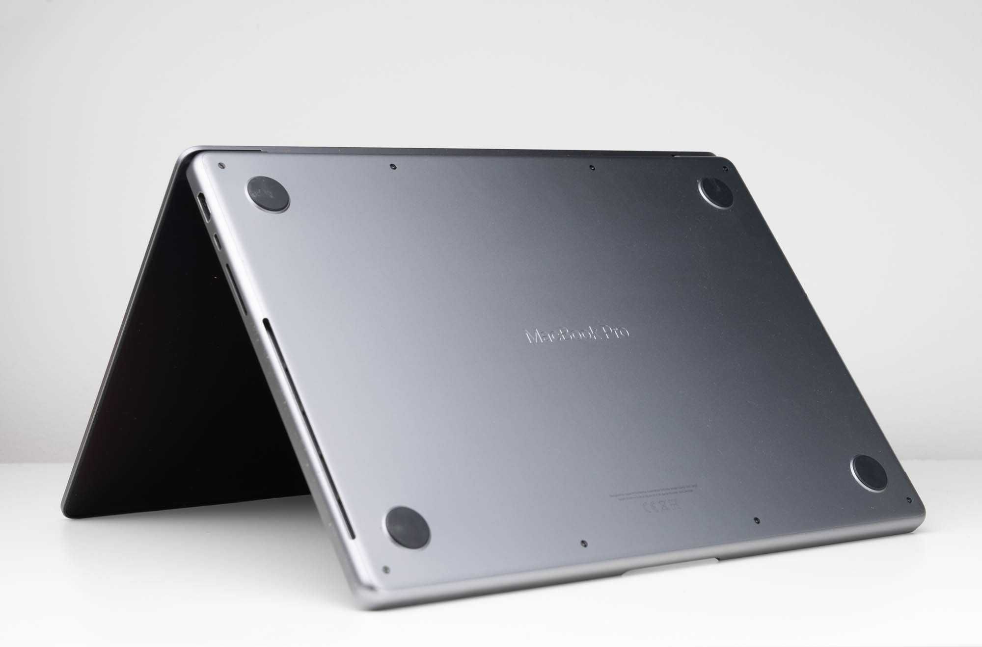 macbook pro 14 m1 max