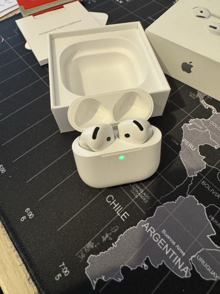 Vendo AirPods 4 com Noise Cancellation NOVOS