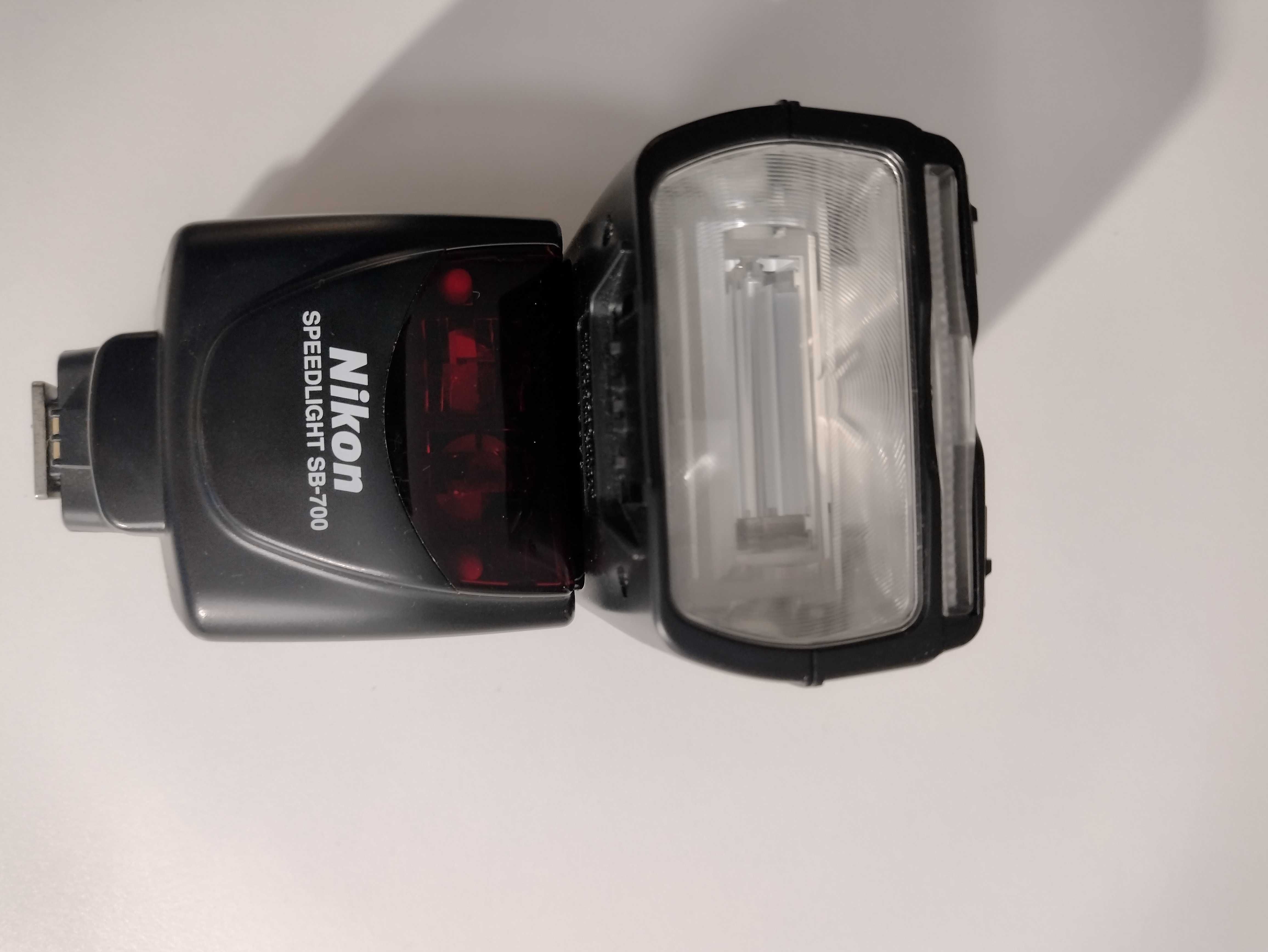 Lampa Nikon SB‑700
