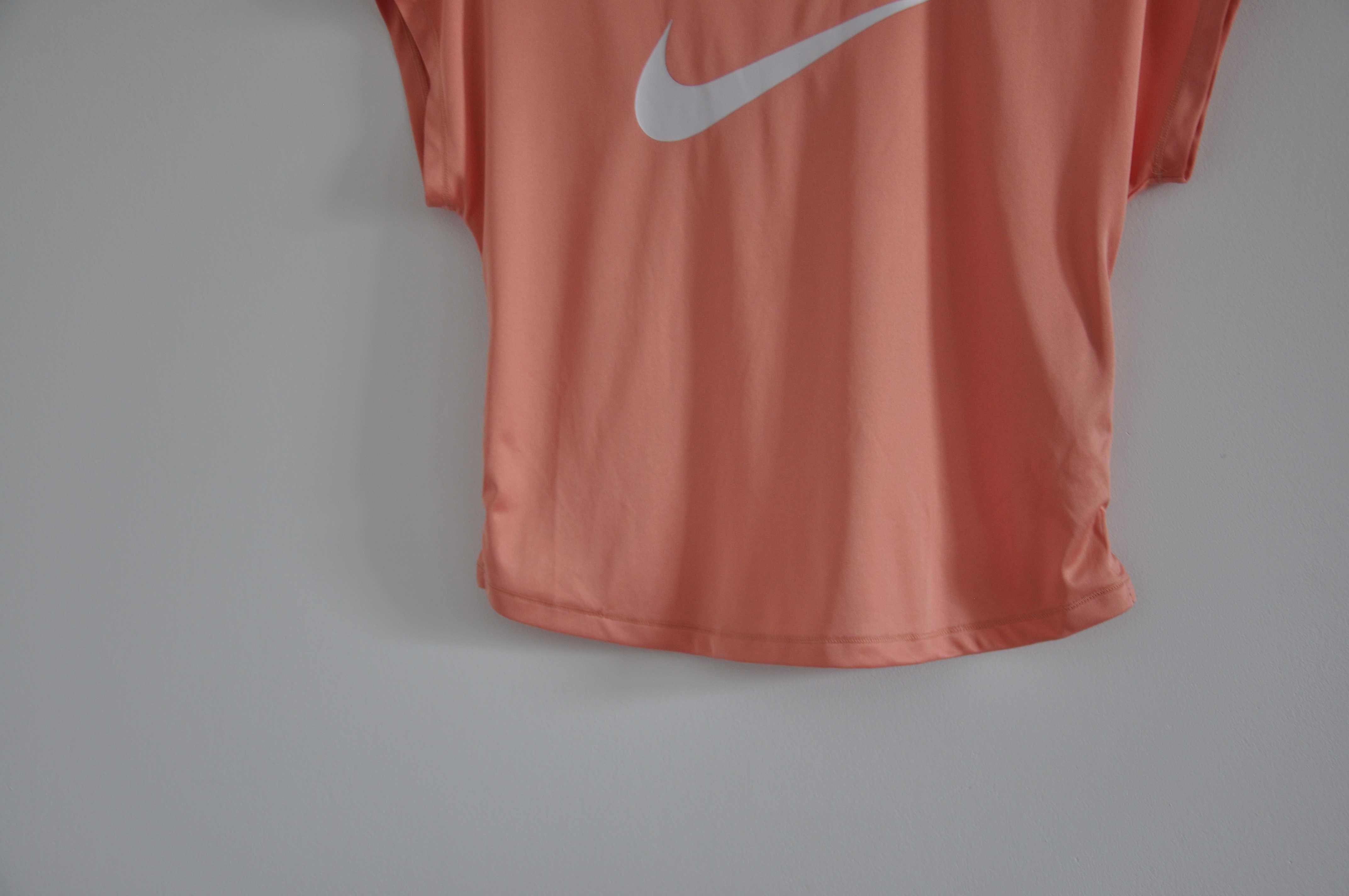 Sportowa koszulka Nike 36-38/ S-M