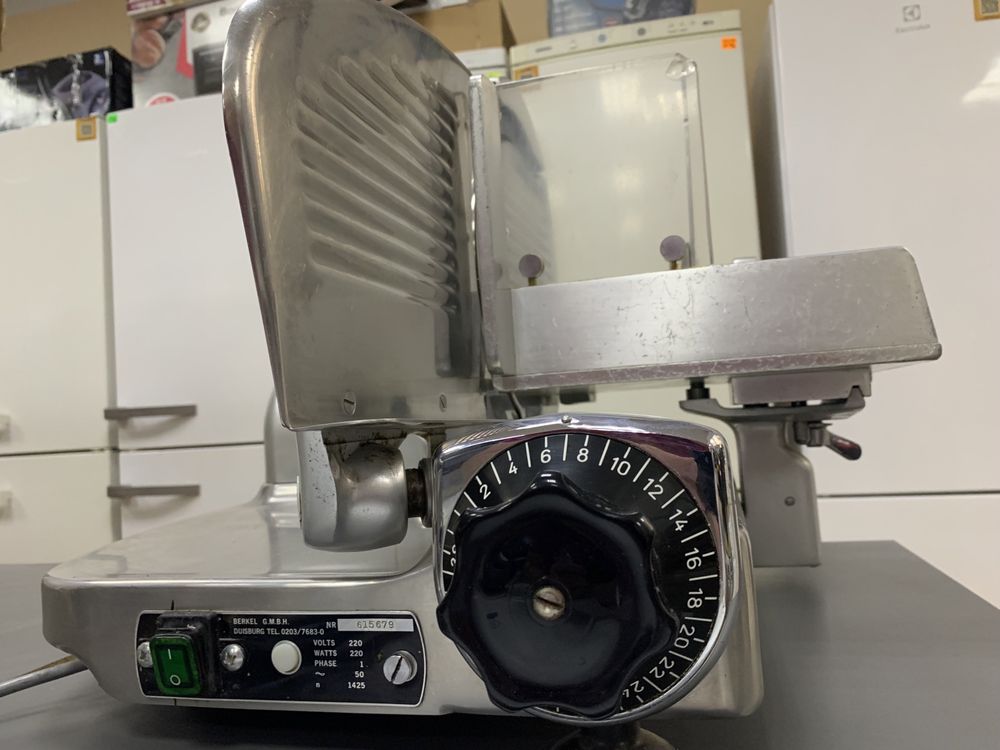 Професійний Слайсер Berkel 834 (Б/У з Європи)