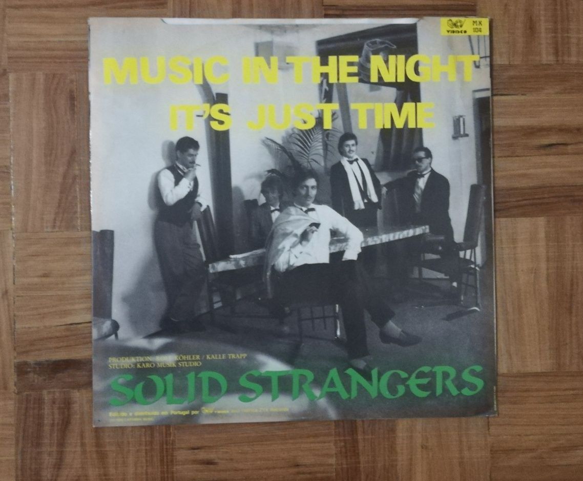 Solid Strangers (Maxi single)