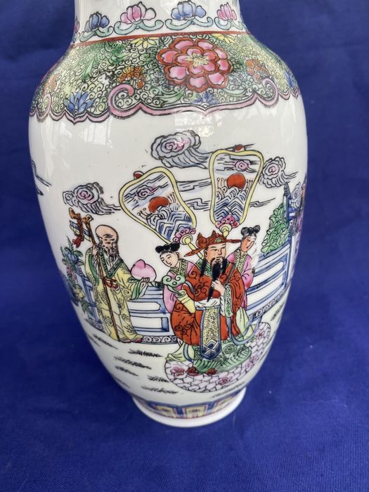 Jarra de porcelana asiática