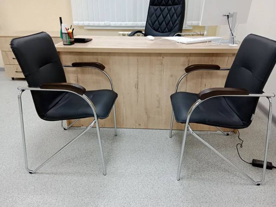 Продам меблі вживані-крісла,стільці,тумби,столи,стелажі,оргтехніка