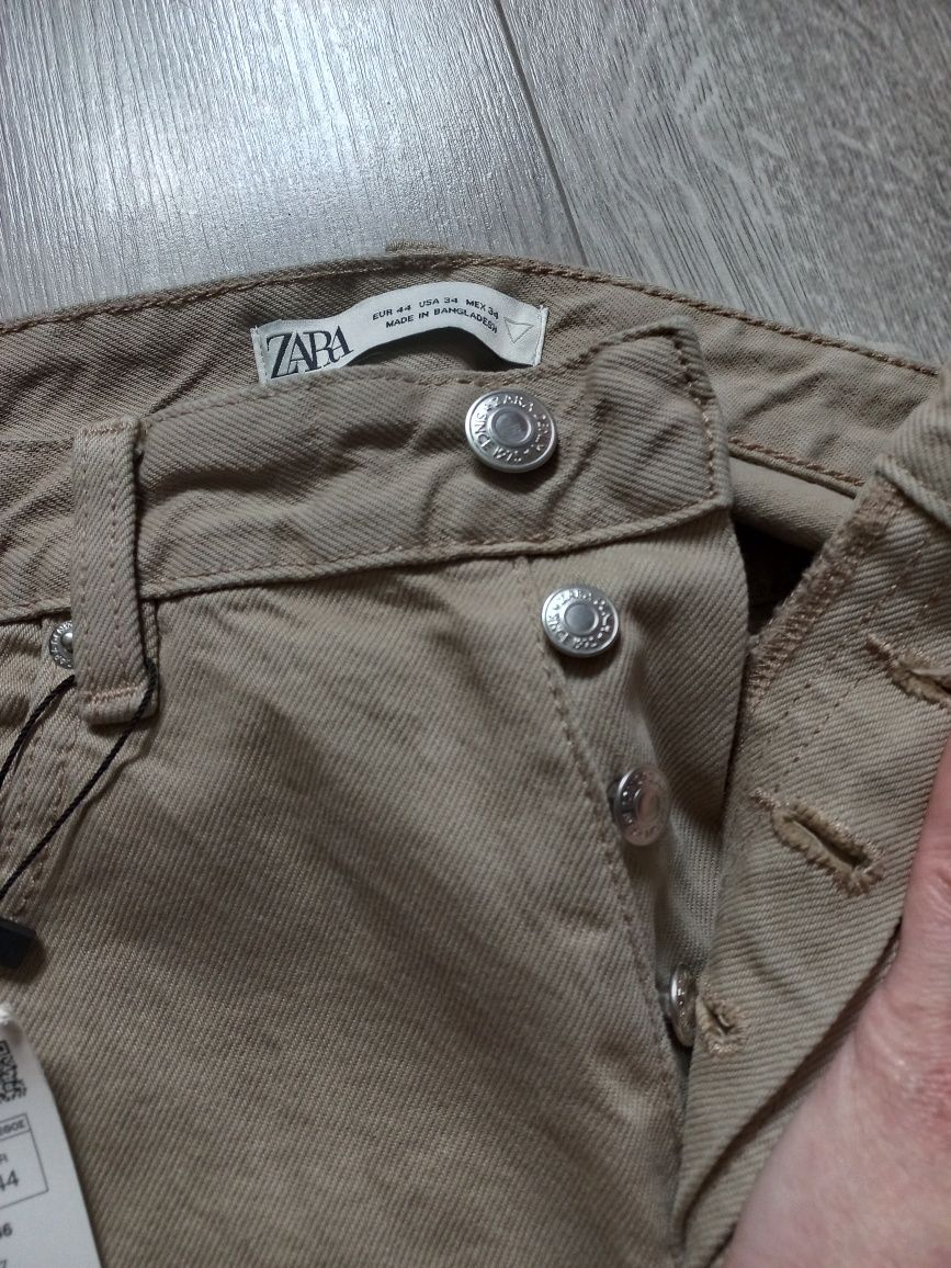 Джинси чоловічі  ZARA 44 розмір беж.