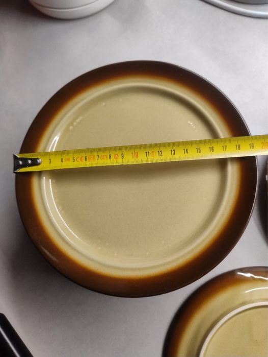 12 takerzy obiadowych plaskich z Porcelitu Pruszków