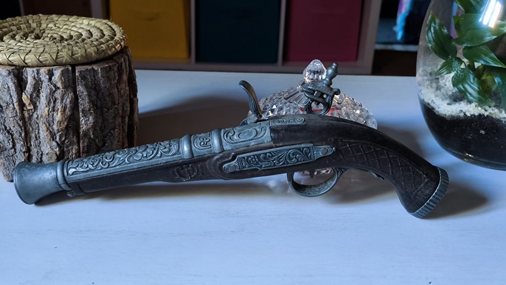Réplica decorativa de arma de fogo antiga