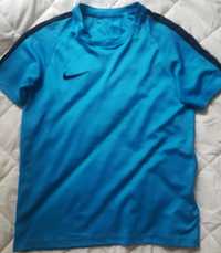 Koszulka termoaktywna sportowa nike M 9/10lat