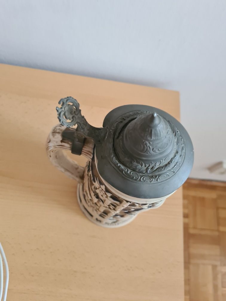 Kufel do piwa zabytkowy cermaiczny z cynkową pokrywką niemiecki prl
