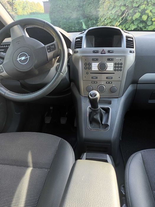 Opel Zafira B 1,8 Lift benzyna 7 osobowy