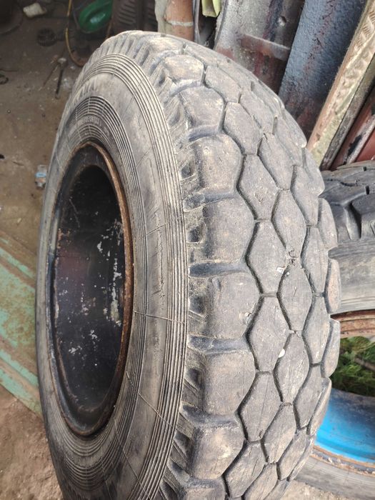 Opony R20 .9.00 firmy Kama ruskie mocne