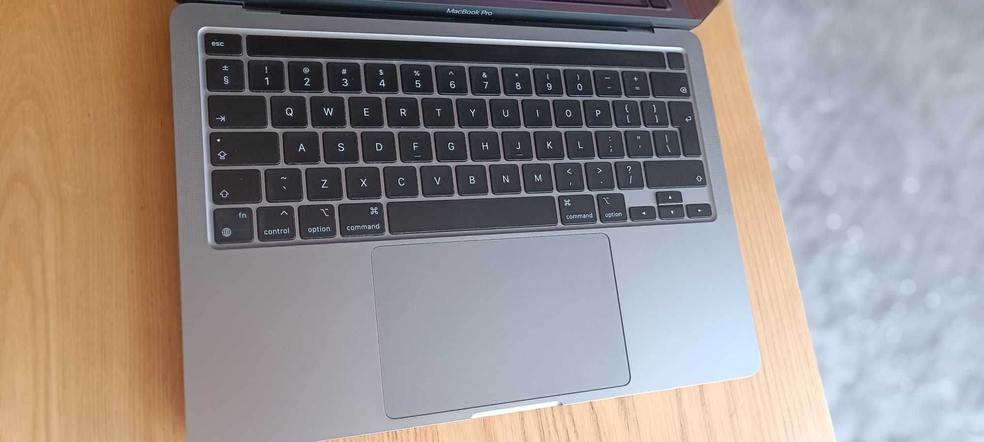 Macbook Pro 13" 2020 M1 16/256 A2338