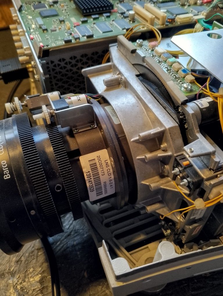 Barco id h500 projektor zabytek