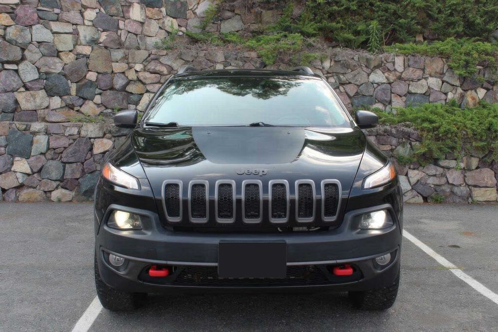 Jeep Cherokee Trailhawk      2018