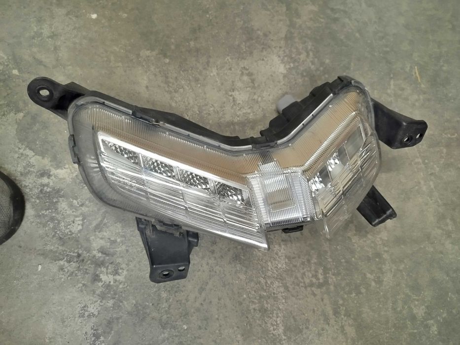 Денні ходові вогні Kia Niro EV права сторона 92208-Q4