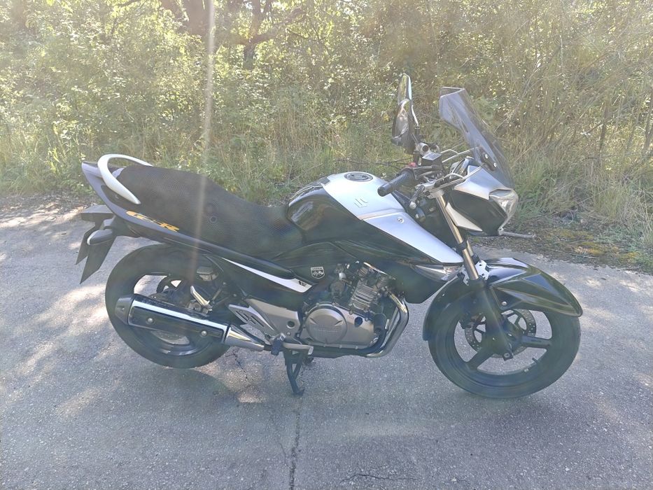 Suzuki GSR 250 інжектор