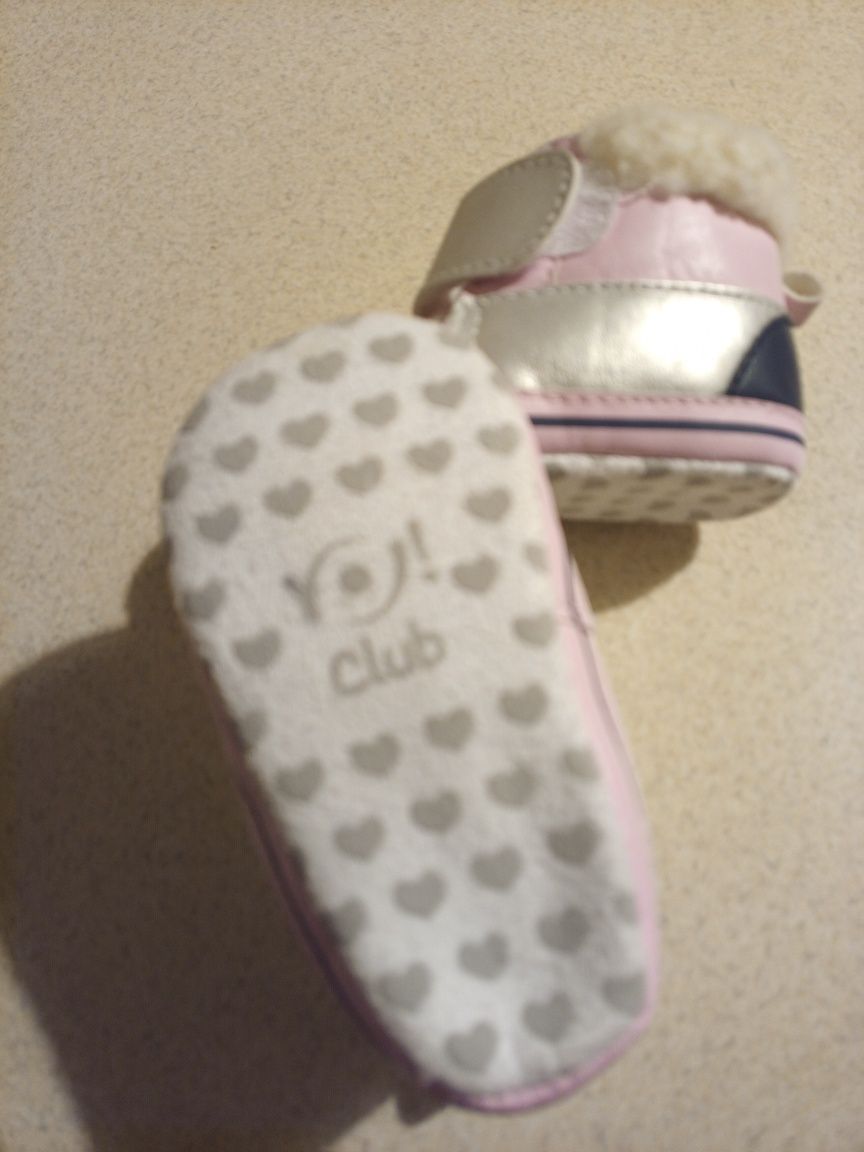 Buty dla niemowlaka