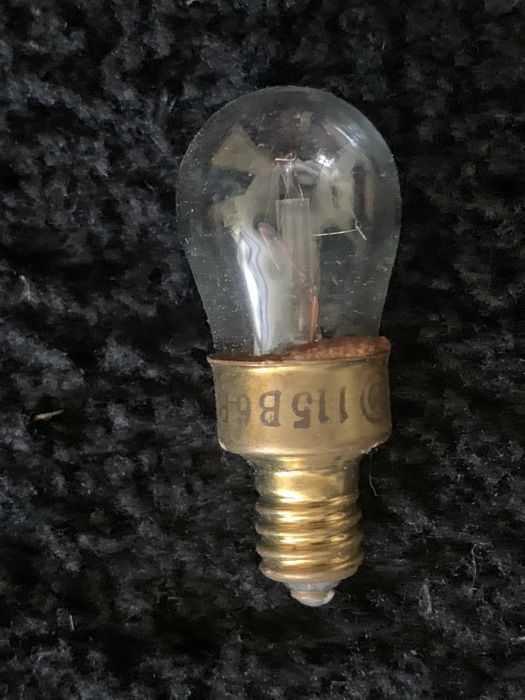 Лампа 115 вольт 6 ВТ