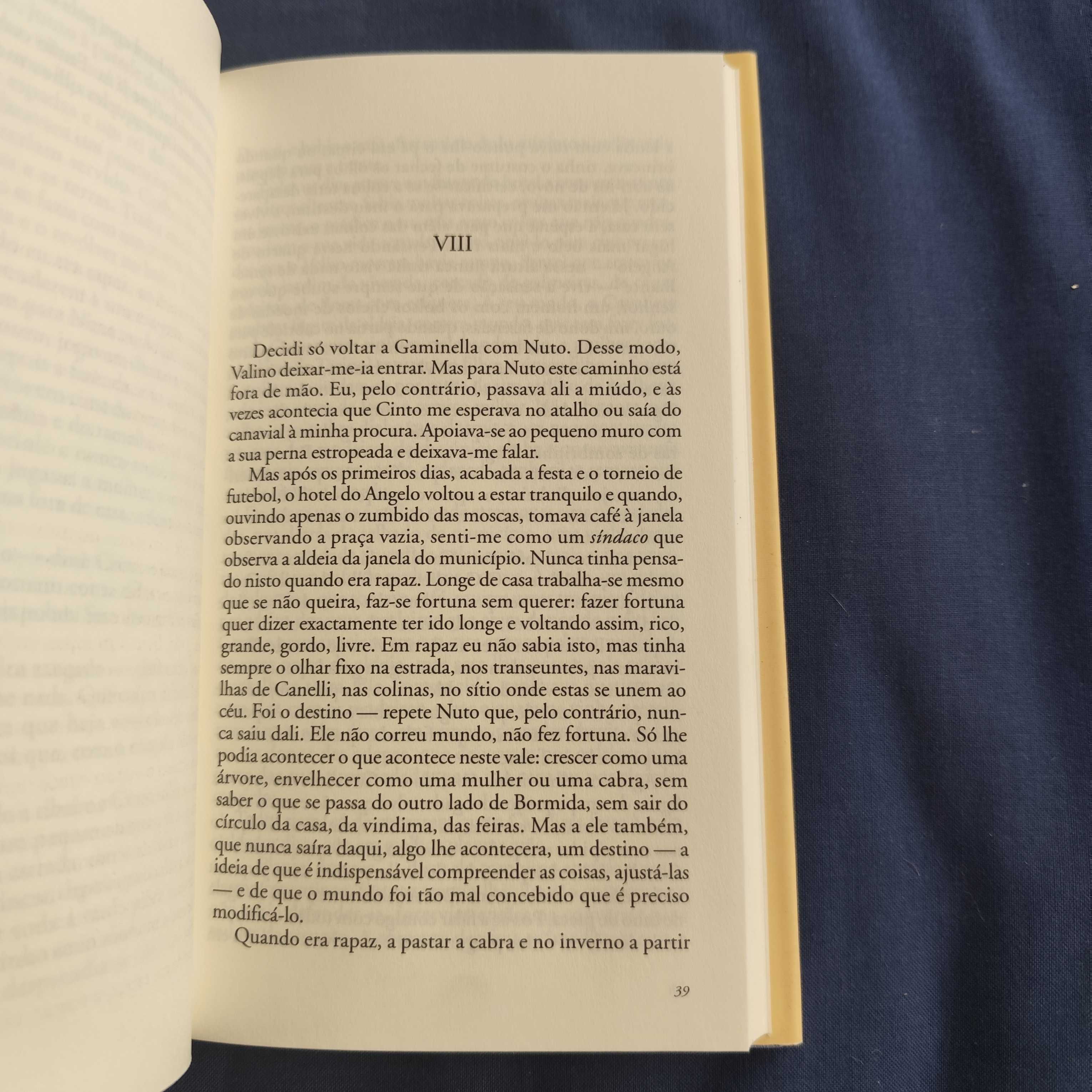 Cesare Pavese - A Lua e as Fogueiras