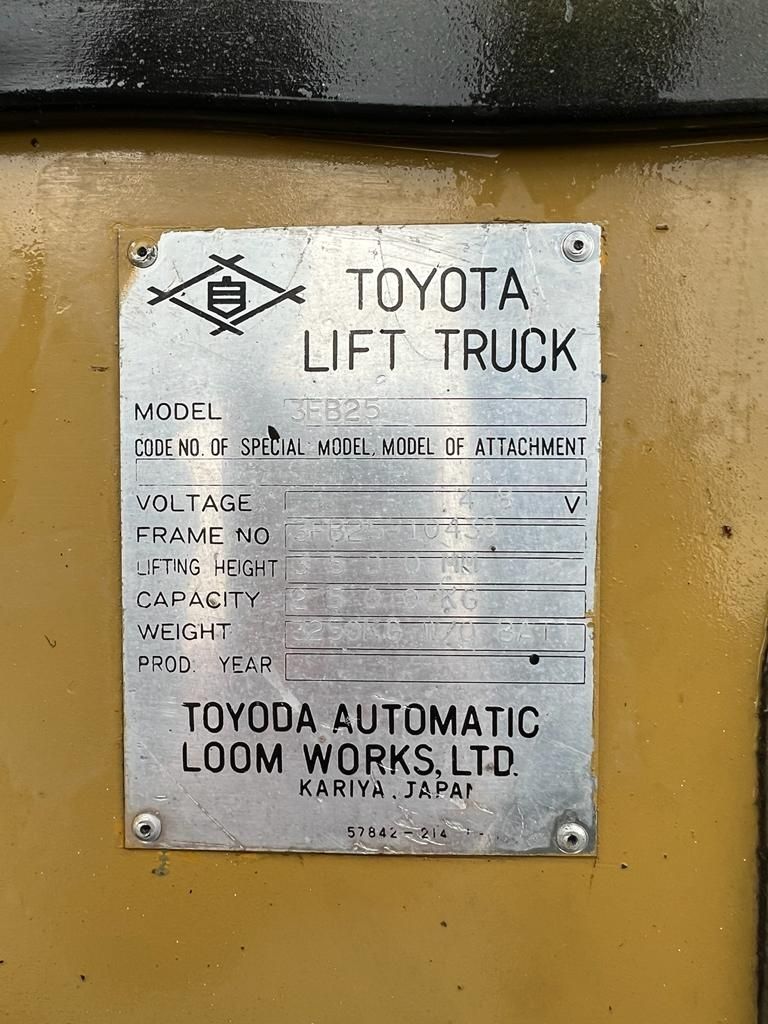 Wózek widłowy elektryczny Toyota