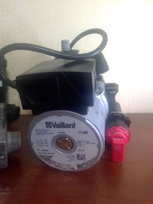 Запчасти котел Vailland: циркуляционный насос,трёхход.и газовый клапан