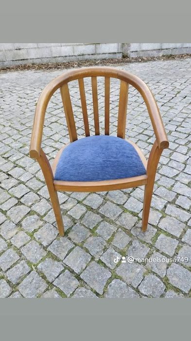 Vendo este cadeirão muito bonito bom estado