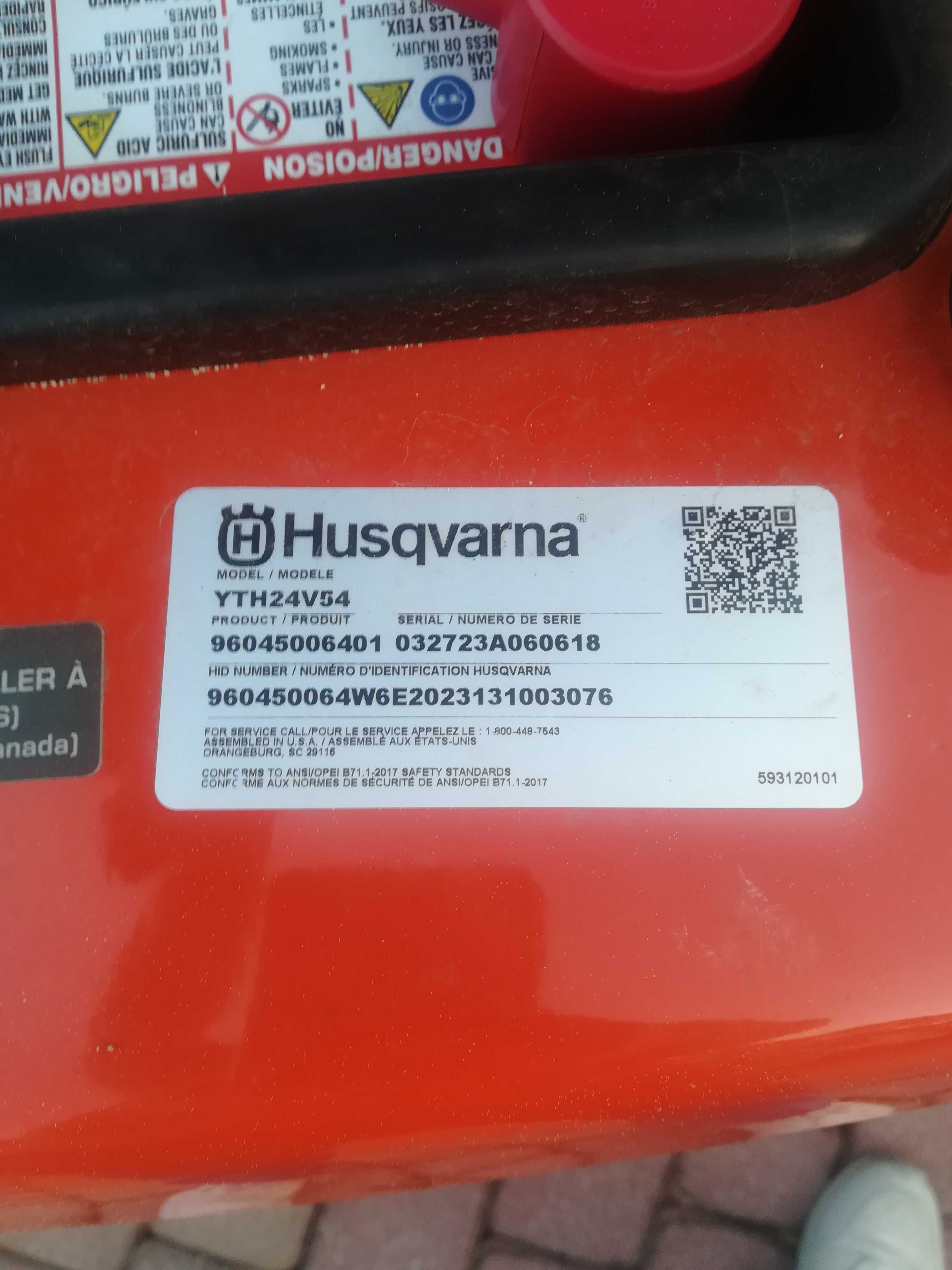 Traktorek Husqvarna YTH24V54