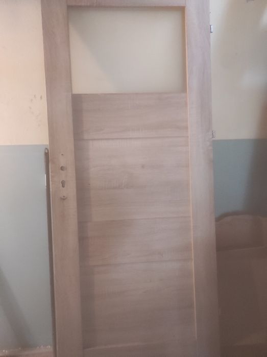 Drzwi prawe z futryna 89cm