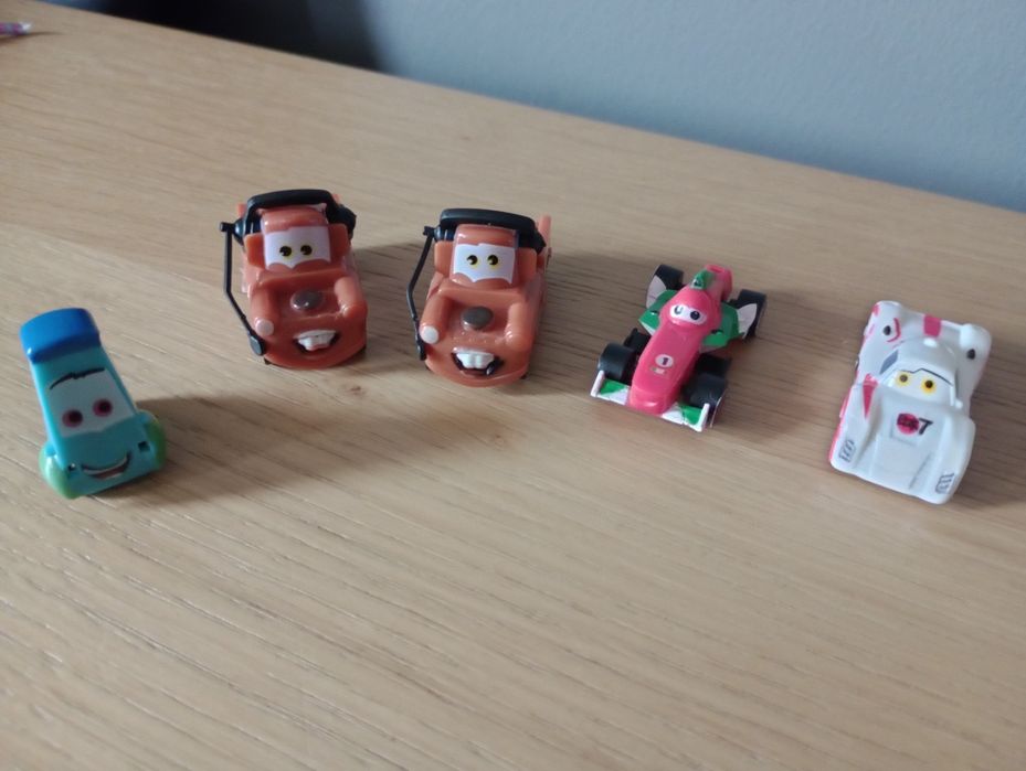 5 samochodzików z bajki Auta - Kinder