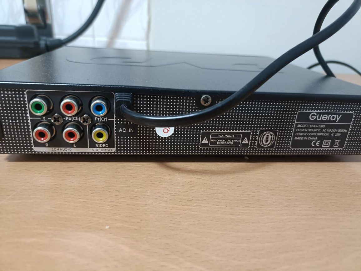 Leitor DVD e DivX Gueray