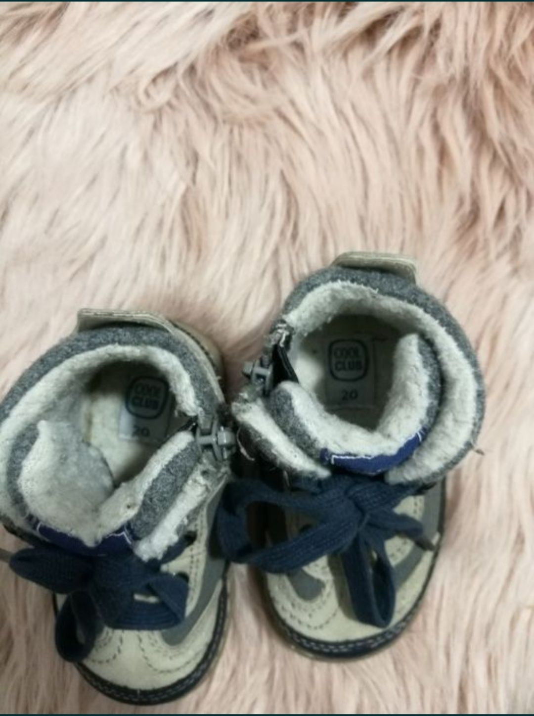Zimowe buty dziecięce rozmiar 20