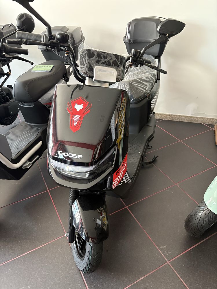 Scooters elétricas novas na Maia