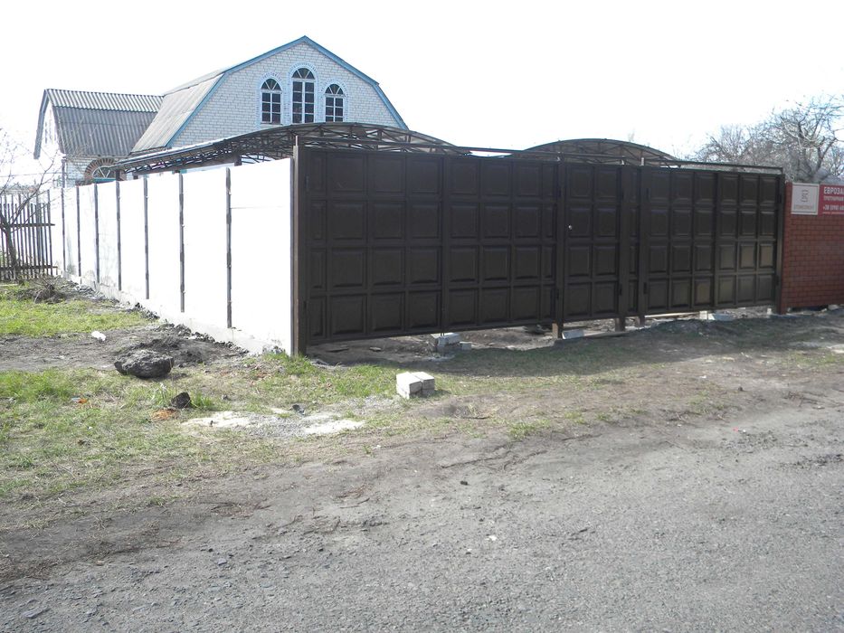 Распашные ворота, въездные, с калиткой, автоматические