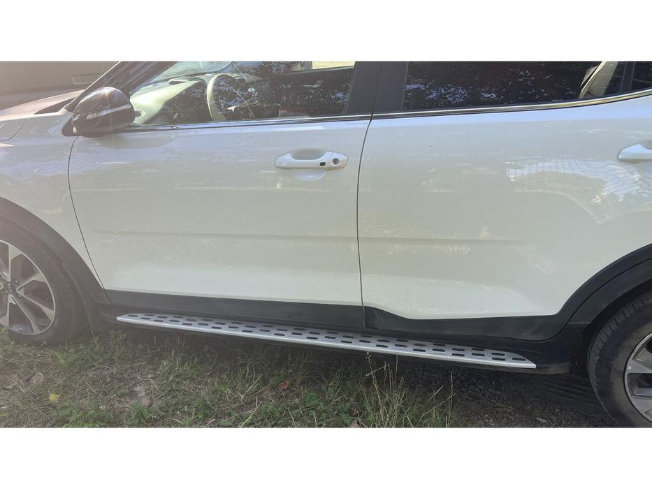 Kia Stonic Боковые пороги (подножки)
