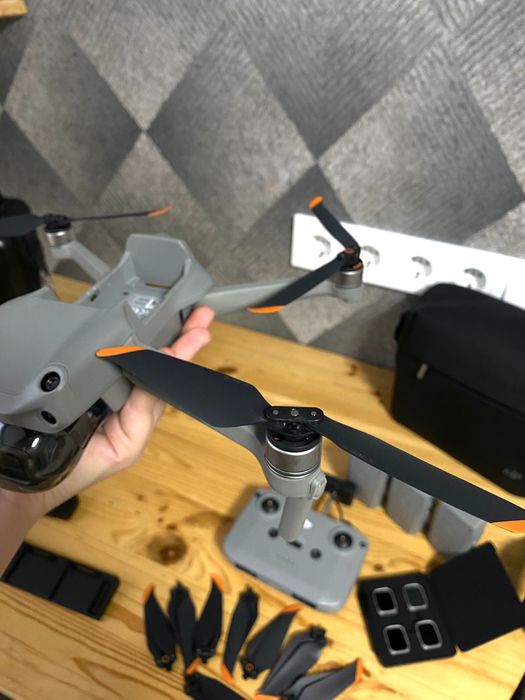 Квадрокоптер DJI Air 2S Fly More Combo