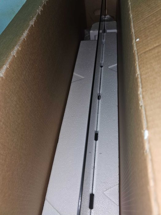 TV LG Negocio OLED55B9SLA 55" – Avariada / Para peças ou reparação