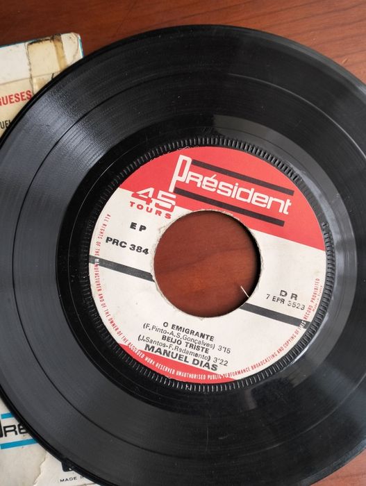 Single Manuel Dias - O Emigrante