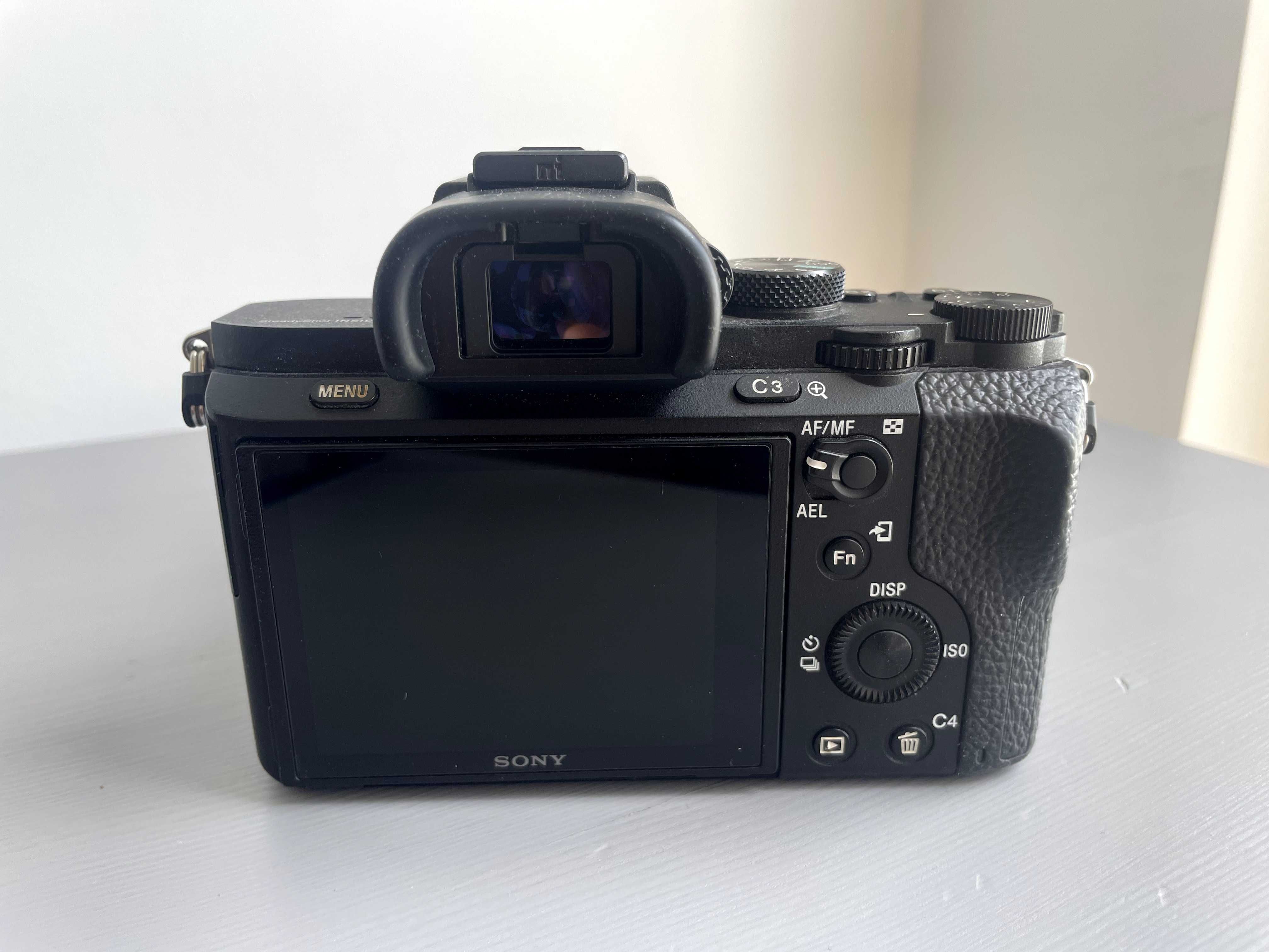 Sony a7 II + obiektyw FE 28 – 70 mm F3.5-5.6