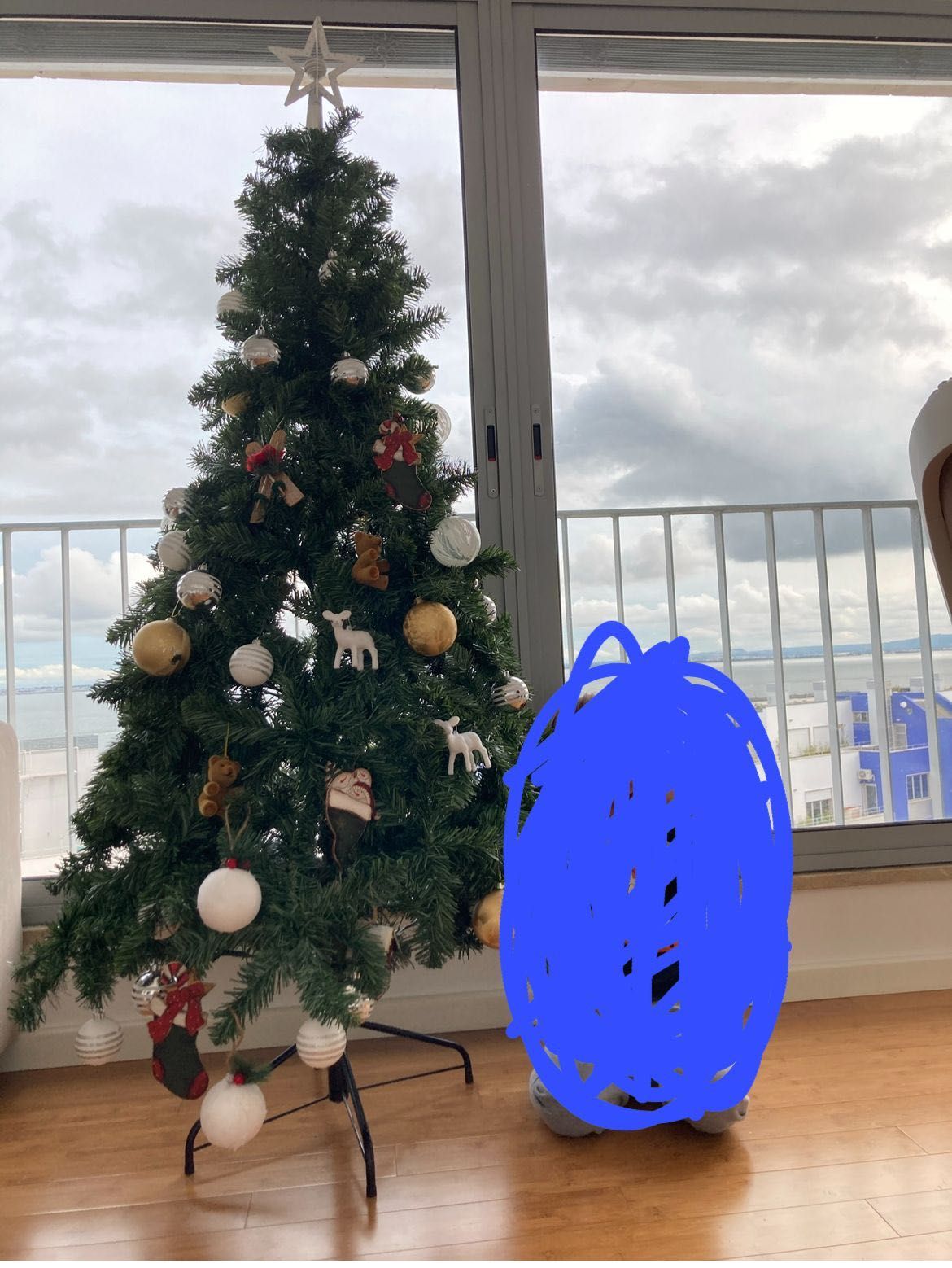 Árvore de Natal 1,80m comprada na Área