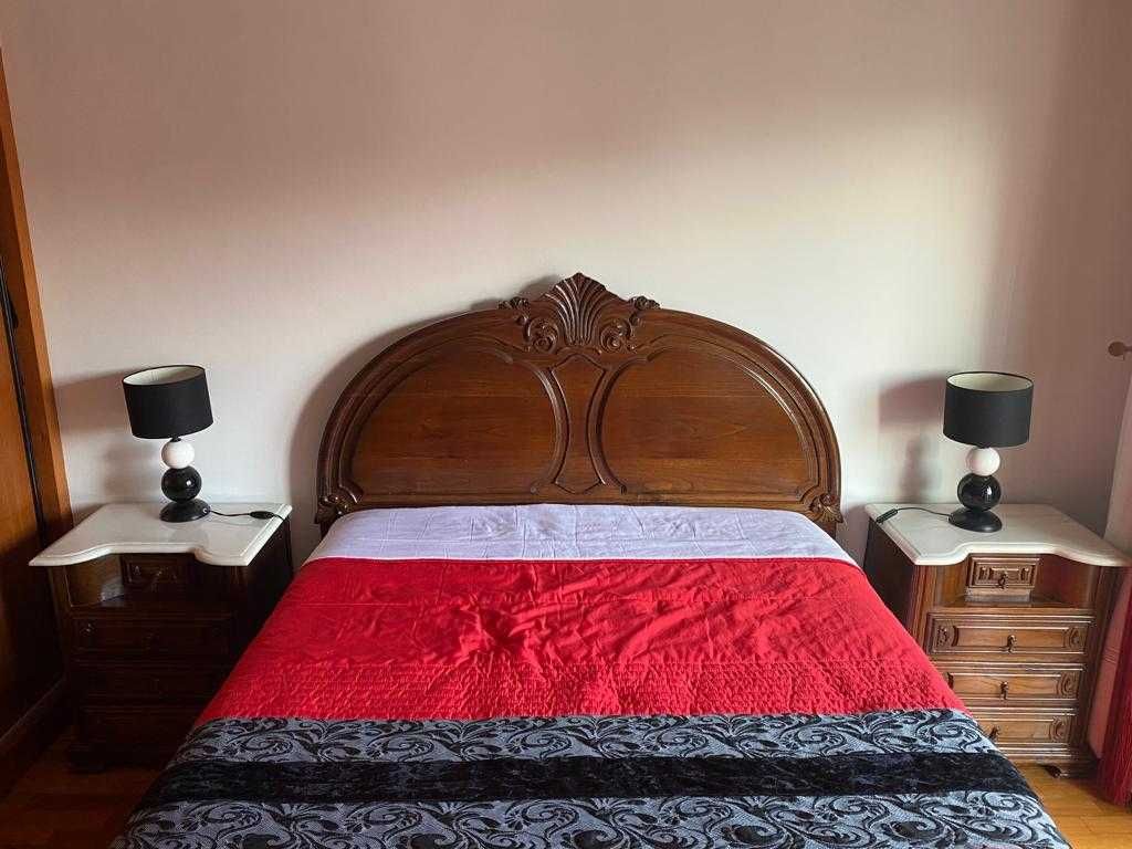 Movéis quarto de casal em ótimo estado