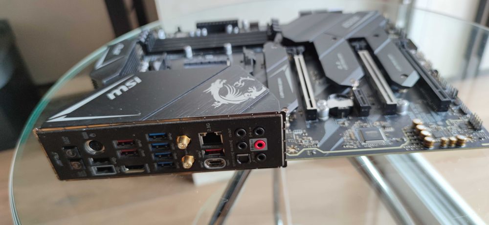 Комплект корпус ПК Lian Li + материнська плата MSI X570S + БЖ EVGA 750