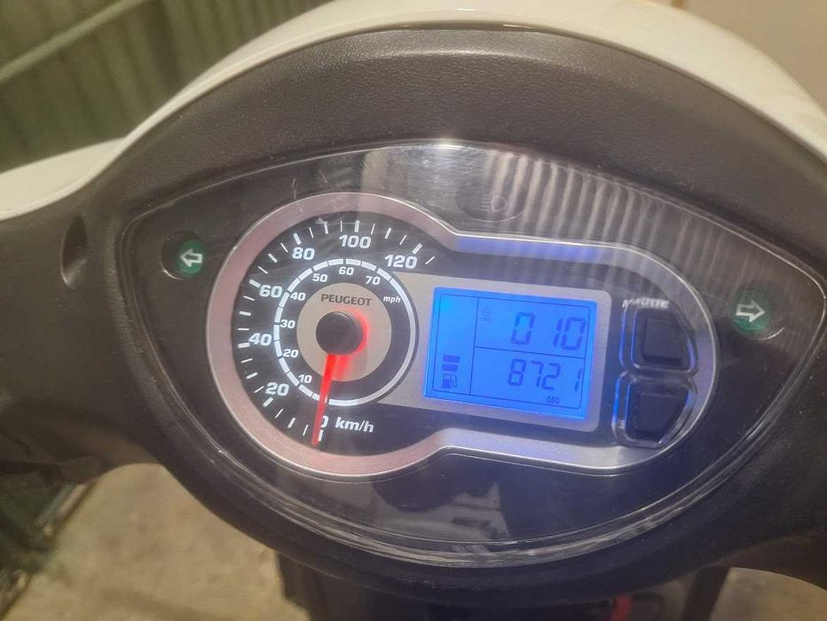 Peugeot Tweet 125 como nova